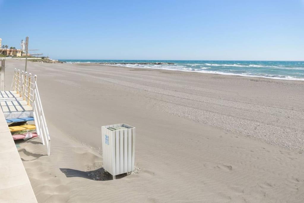 Beachfront Apartment Madrid 709 Torrox Exterior foto